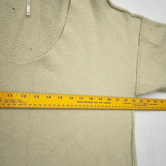 Free People Ivory Oversized V-Neck‎ Sweater 100% Nylon Soft Knit XS-M - Picture 8 of 11